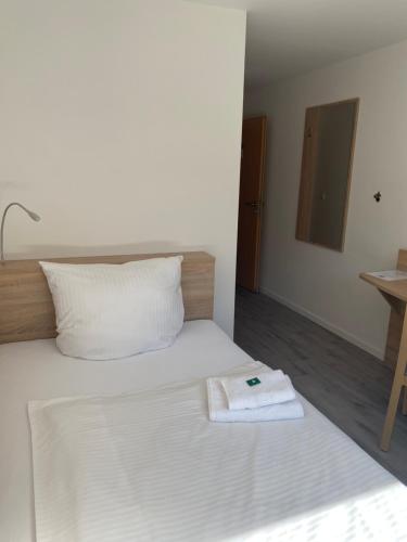 1 twin bed