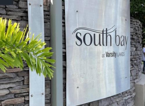 Self contained guest house Gold Coast - sleeps max 4 in Varsity Lakes