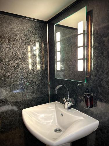 Royal Oak Appleby - image 2