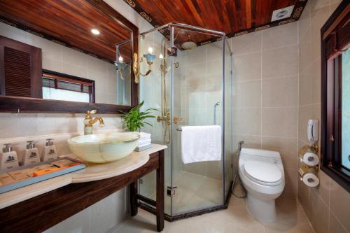 room detail thumbnail 2