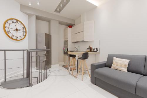  Design APT Milano-Moscova with shared Terrace, Ferienwohnung in Mailand
