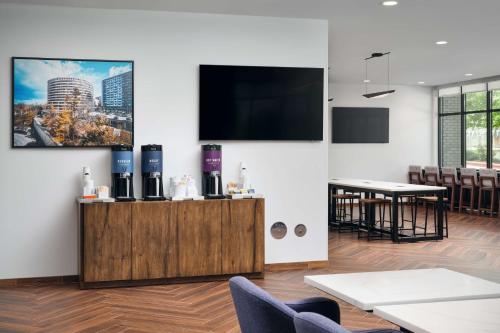 Hampton Inn by Hilton Towson - image 8