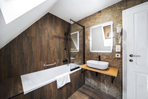 Hotel U Leva - image 7