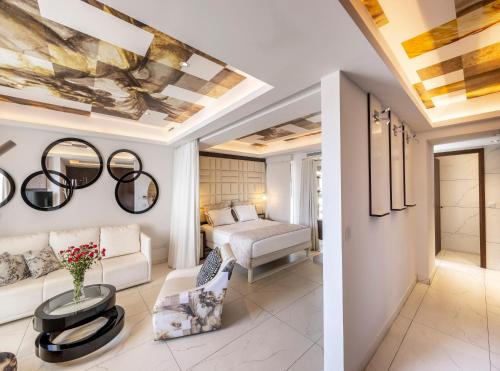 Executive Suite image 9