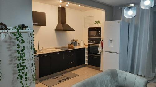 Appartement O Ti Kolibri, cosy et idéalement situé Appartement O Ti Kolibri, cosy et idéalement situé