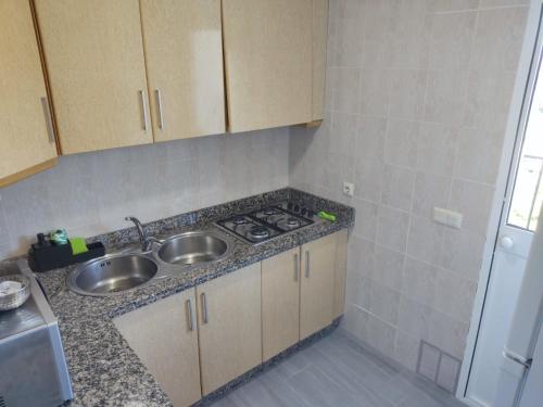 2 bedrooms, 4 beds