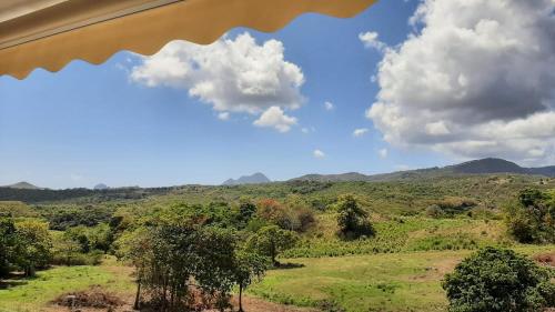 Appartement O Ti Kolibri, cosy et idéalement situé Appartement O Ti Kolibri, cosy et idéalement situé