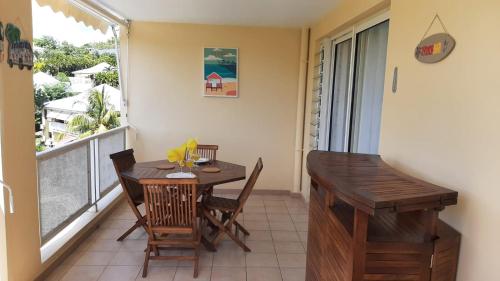 Appartement O Ti Kolibri, cosy et idéalement situé Appartement O Ti Kolibri, cosy et idéalement situé