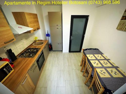 кухня, Apartament cu 2 dormitoare decomandat/Utilat acceptam plata cu cardul oferim factura in Ботошані