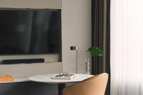 Classic Room image 3
