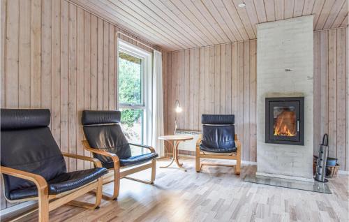 Awesome Home In Blvand With 4 Bedrooms, Sauna And Wifi in Vejers Strand
