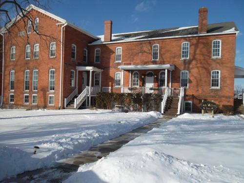 Oak Valley Inn and Suites - 숙소 외관