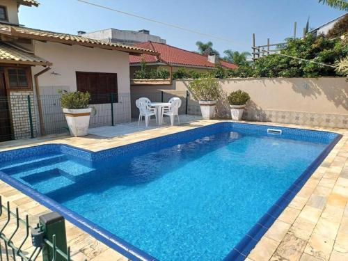 Excelente casa com piscina na Praia de Ingleses