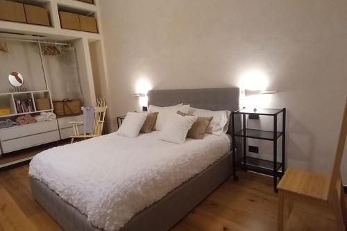 Suite Fiorella, Janov