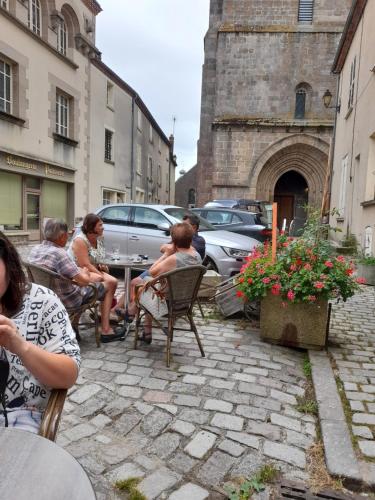 Gîte Déco - Belle maison dans le quartier historique calme avec terrasse privée