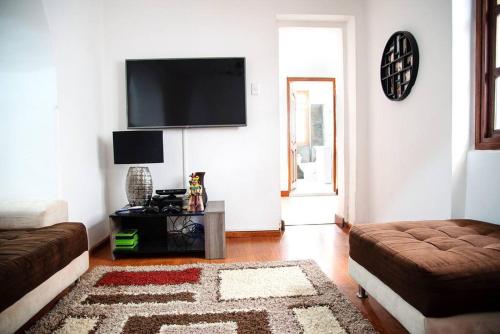 Spacious 3 Bedroom apartment Old Town