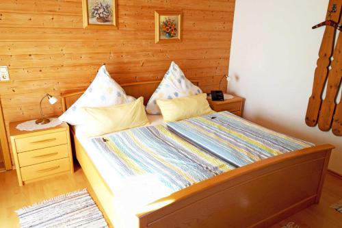 Ferienwohnungen mit Bergblick in Eck