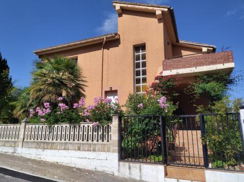  Full rental or by areas. Barbecue, Gardens, Large Terraces, Three rooms in Beniatjar