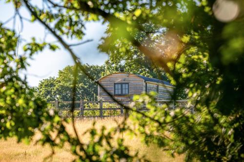 Monkwood Shepherds Hut - Ockeridge Rural Retreats