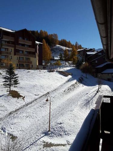 Paradiski proche pistes et commerces vallandry