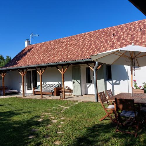 B&B Cserszegtomaj - Florie Cottage - Bed and Breakfast Cserszegtomaj