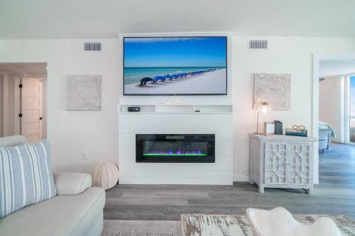 1044 Remodeled Condo – Shoreline Towers 1044 | Free Beach Setup!, Destin