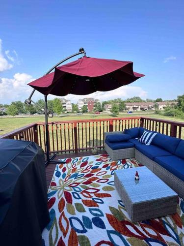 883 Karisa Lane, Hawkeye Townhouse in North Liberty, USA