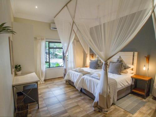 701 Victoria Falls - image 2