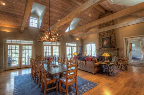575 County Road 253 in Durango, USA