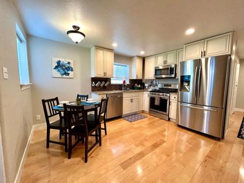 Bright & Comfy 2 bedroom in West Highland, Denver