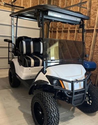Walk to Beach, King Bed, Golf Cart, Sea the Light in Bolivar Peninsula, USA