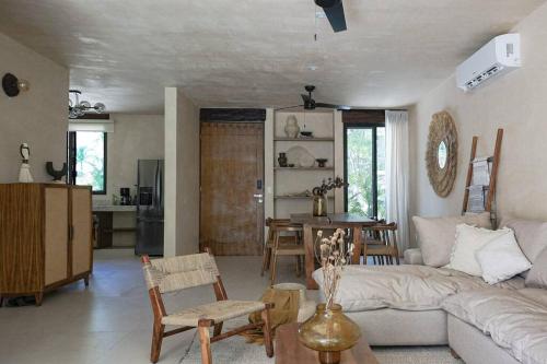 Amazing new House in the jungle Amazing new House in the jungle