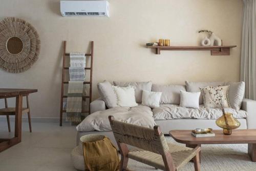 Amazing new House in the jungle Amazing new House in the jungle