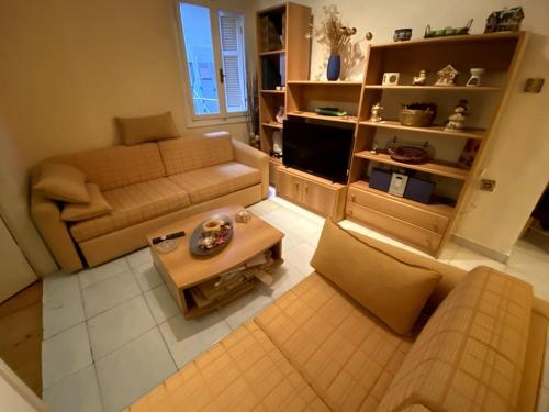 Cute 2bdrm in Salonica Center, Soluň