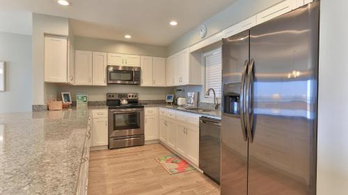 Aegean 204 - Beautiful Beach Front Second Floor Unit at the Aegean detail