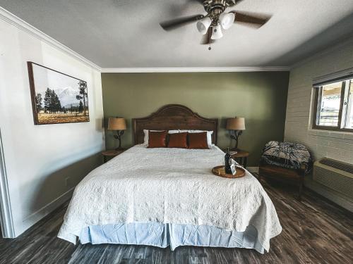 Standard King Room