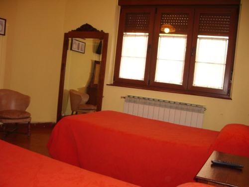 2 double beds