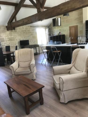 195 Château Gourdet Loft + 2 chambres - Location saisonnière - Bourg