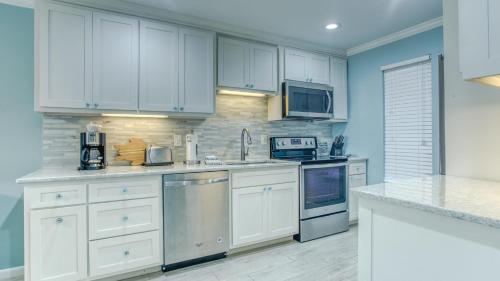 Poolside Villas 106 - Updated beachfront condo on Holiday Isle in Destin, Destin (fotografie 3)