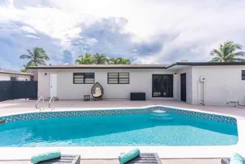 Stunning Miami Heated Pool House