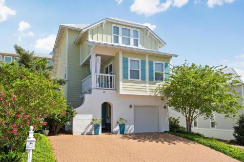 30A Pet Friendly Beach House - Pelican's Rest by Panhandle Getaways