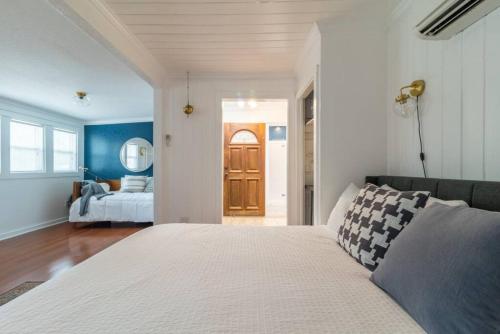 Downtown Studio 2 at Beer Ranch Project Inn in Wimberley, USA