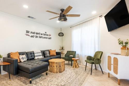Downtown Pearl Bungalow at Beer Ranch Project in Wimberley, Vereinigte Staaten von Amerika
