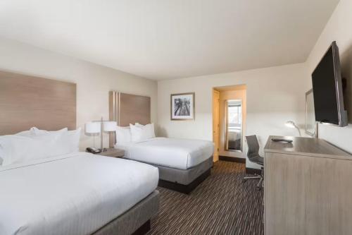 Double Room with Two Double Beds - Non-Smoking