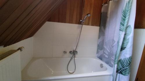 Bathroom, FeWo im Naturschutzgebiet in Hiddenhausen