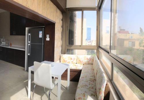 Two bedroom furnished apartment in Amman near Boulevard Abdali. - image 13