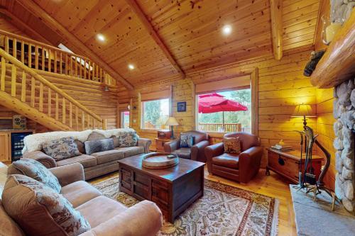Branchwater Lodge in Big Bear Lake, USA