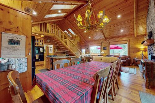 Branchwater Lodge in Big Bear Lake, USA
