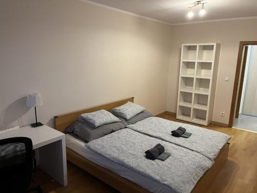 Apartment 'ACTIVE LIFE' - Hockey, Football and Basketball stadium, POLUS Shopping center - air conditioned and parking possibility, Bratislava (Foto 3)