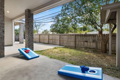 Modern 6 Bedroom with Tons of Games